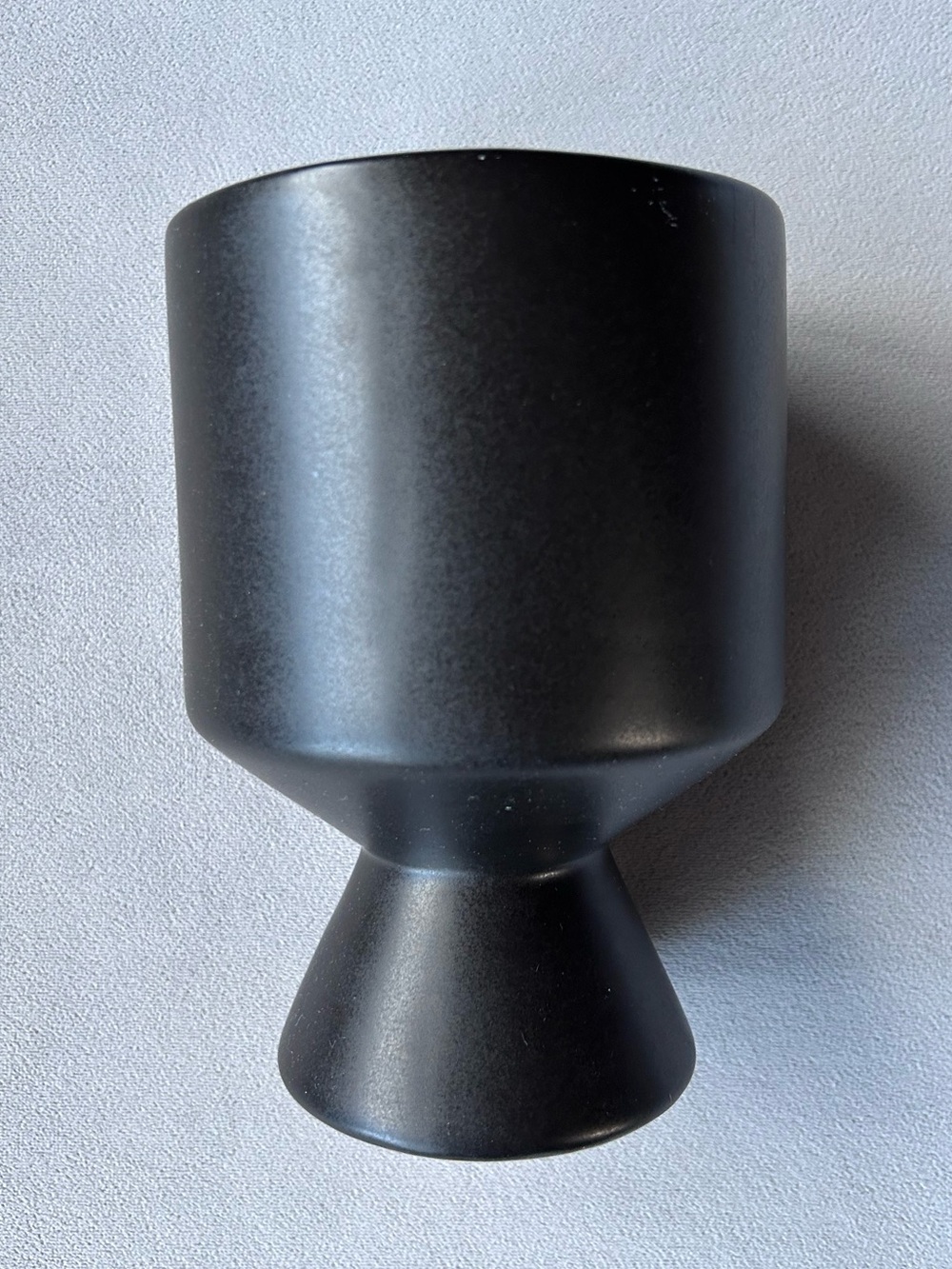 Pedestal Planter ~ Black ~ 4”